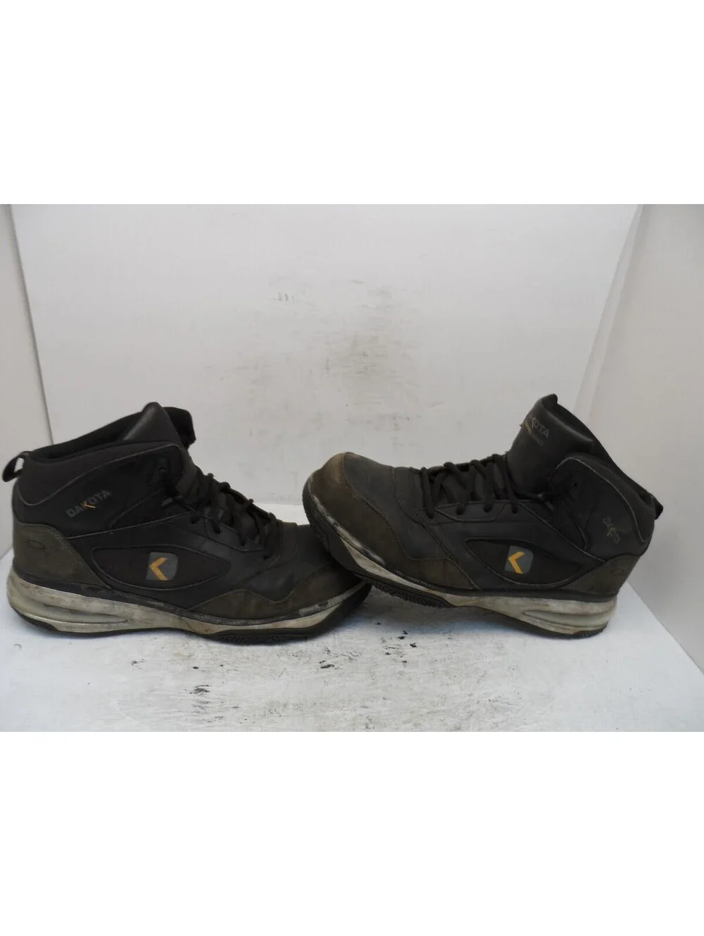 Dakota used boots